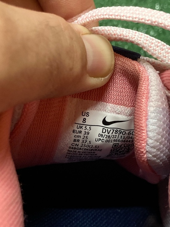 Nike Women's Air Zoom Pegasus 40 size 8 (OKPM-04-002) - Picture 11 of 11